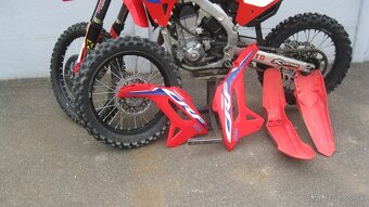 Honda CRF 450 R - 9