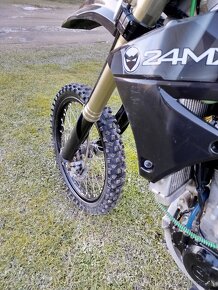 Kawasaki kxf450 - 9