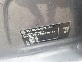 VW GOLF V 1,6 BENZIN 75KW COOL VYBAVA - 9