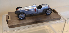 1.Brumm 1:43 Mercedes - 9