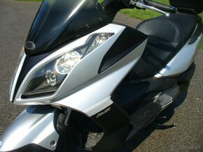 Kymco Downtown 125 i - 9