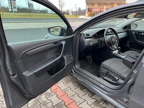 Volkswagen Passat 2.0 TDi DSG B7 - 9