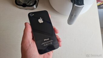 Apple iPhone 4S 8GB - plne funkčný, vhodný do zbierky - 9