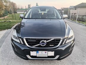 Volvo XC60 2.4D AWD R-Design - 9