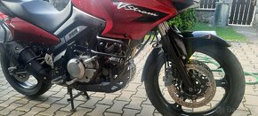 Suzuki DL650 V-Strom - 9