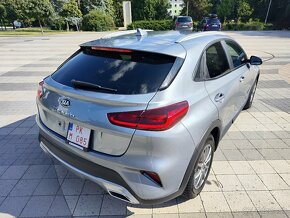 Kia XCeed 1,5T-GDI benzín 117,5 Kw,160 k - 9