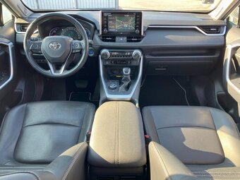 Toyota RAV4 2.5 Hybrid e-CVT Executive AWD, 163kW, A1, 5d - 9