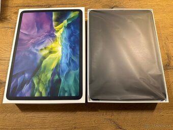 iPad Pro 11 (2nd Generation) 256GB Silver - 9