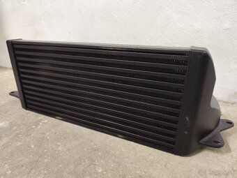 Predám nový veľký intercooler pre BMW E60 535d a iné - 9