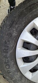 Predám zimné gumy 195/65R15 T - 9