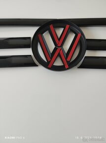 Vw Tiguan predný a zadný znak v klavirovej farbe a listy - 9