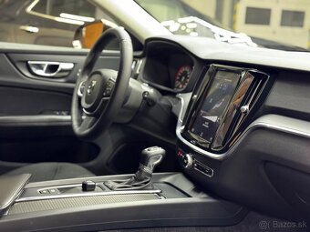 Volvo V60 T4 Momentum A/T,2020,1Majiteľ, - 9