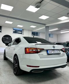 Skoda Superb 2.0TDI 140Kw 4x4 DSG/CANTON/LED - 9