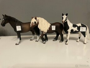 Schleich koníky - 9