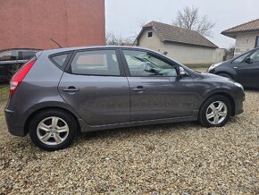 Hyundai i30 1.4i CVVT Facelift 2011 111 000km - 9