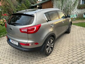 Kia Sportage 2.0Crdi  4x4 Rok 2010 - 9