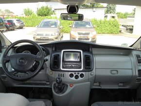 Opel Vivaro 2.5CDTi 8 MÍST - SERVIS - 9