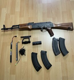 Ak 47+2 batérie nabíjačka zásobníky tlmič montáž - 9