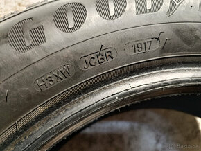 205/60 R16 Zimné pneumatiky Goodyear Ultragrip 4 kusy - 9