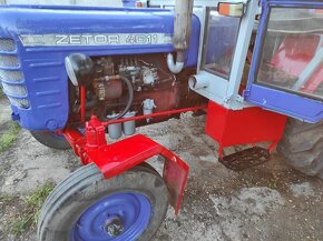 Predam traktor Zetor - 9