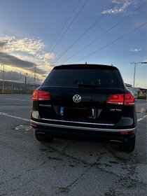 VW TOUAREG 3,0 TDI rv.: 2018 - 9