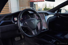 Tesla Model S S75D - 9