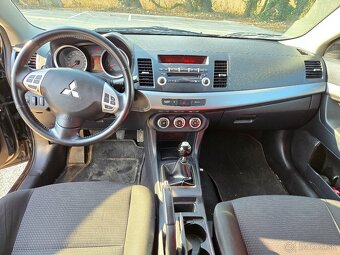 Mitsubishi Lancer 1.8 - 9