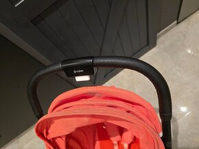 Cybex Eezy S Plus 2 Hibiscus Red - 9