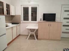 Apartmány 3kk+terasa, výhled, 50m od moře Chorvatsko - 9