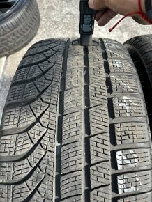 BMW 7 G70 zimna sada pneumatiky Pirelli - 9