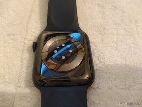 Apple Watch Series 6 - 9