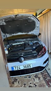 VW Golf R 2.0 TSI 4MOTION DSG - 9