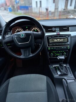 Škoda Superb 2.0 TDi DSG - 9