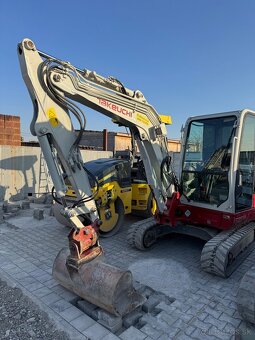 Takeuchi tb240 - 9