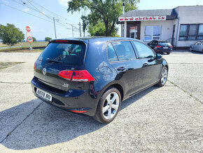 Volkswagen Golf - 9