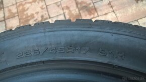 ZIMNÉ 225/45 R17 91H DUNLOP cca 7-8 mm LEN 45,-€/kus - 9