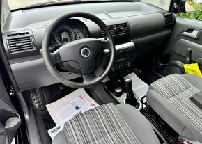 Volkswagen Fox 1,2i , serviska , dobrý stav benzín manuál - 9