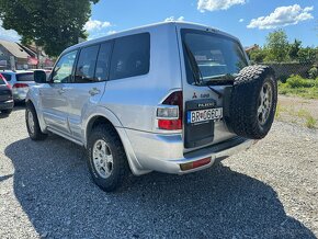 Mitsubishi Pajero  3,2 DID - 9