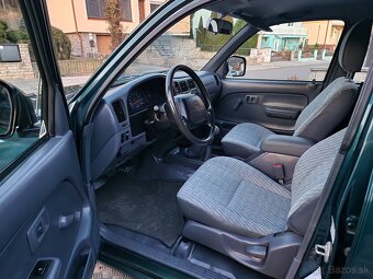 Toyota Hilux 2.4 TD Double Cab 4x4 - 9