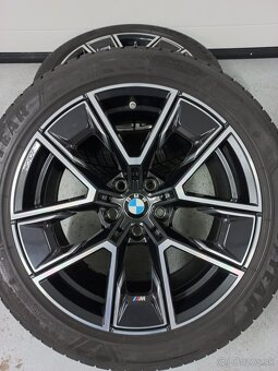 BMW 4 G26 i4 zimní sada M858 Goodyear 245/45 R18 TOP stav - 9