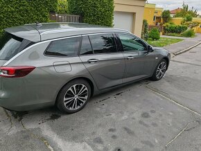 Predám Opel Insignia Sports Tourer  r.v. 08/2019 - 9