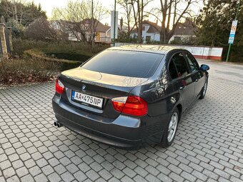 BMW e90 320 benzín , 95kw ,118000km - 9