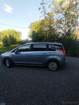 Peugeot 5008 7miestné - 9