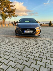 Hyundai i30 fastback - 9