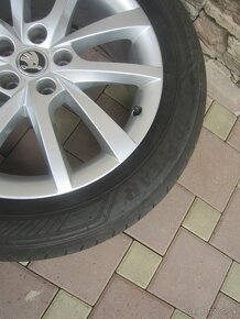 18" AL disky org. Š Kodiaq s let. pneu 235/55R18 Goodyear - 9