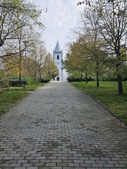 Devínska Nová Ves - pekný stavebný pozemok v centre DNV - 9