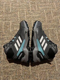 Kotníkové boty Adidas Terrex Eastrail 2 Mid, velikost 38 - 9