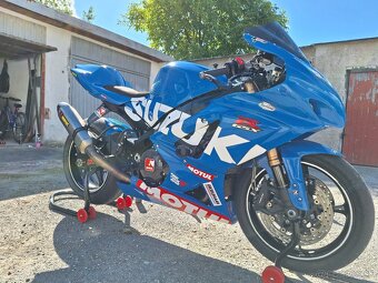 Suzuki Gsxr 1000K8 - 9