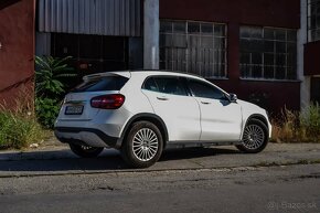 Mercedes-Benz GLA 180 Entry A/T - 9