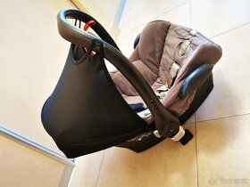 Maxi-Cosi CabrioFix a zakladna FamilyFix - 9